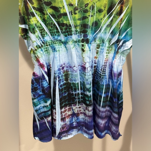 Apt. 9 Green, Blue, and Purple Short Sleeve V-Neck Top Size L - Picture 3 of 16